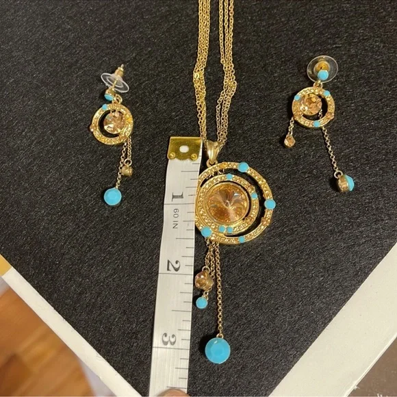 Gold and Turquoise Jewelry Set - Picture 7 of 10